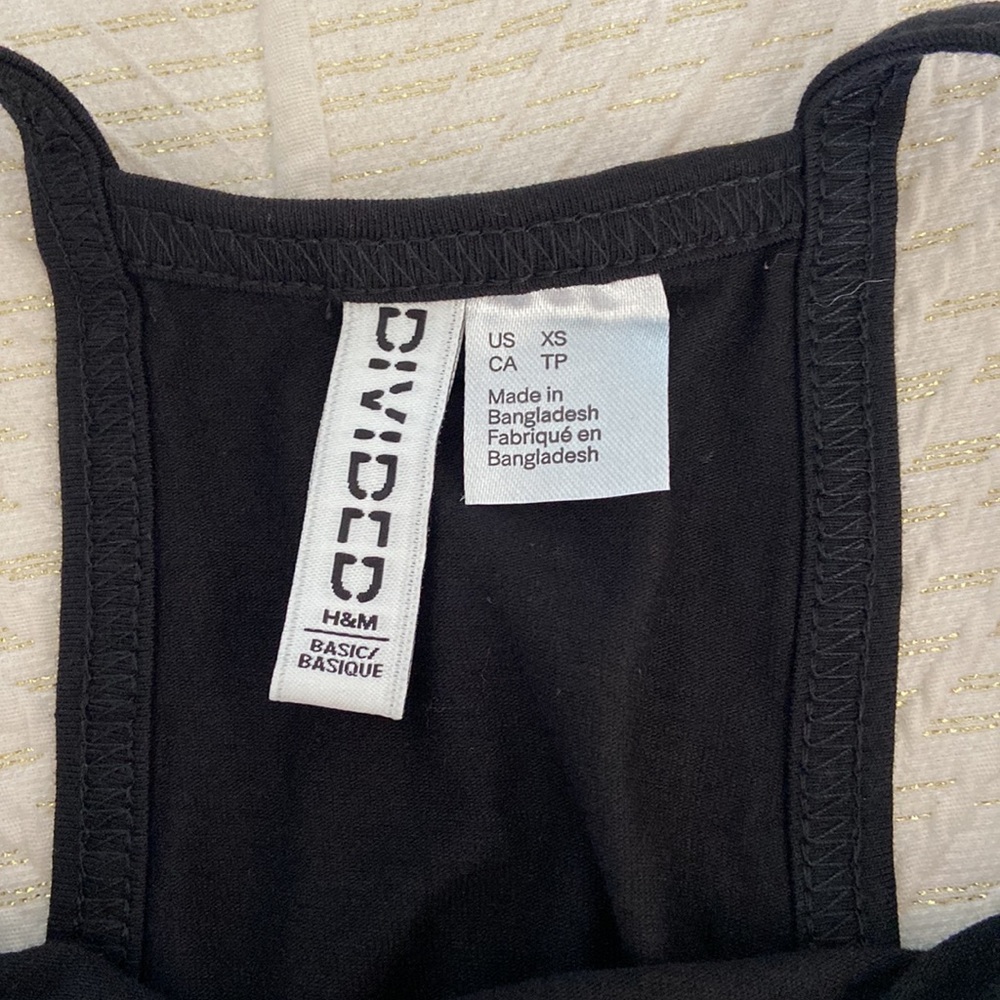 Halter top - Picture 3 of 3